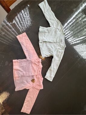 Carter's Soft Pink & blue with polka dots Infant cardigans - Heathered Knit